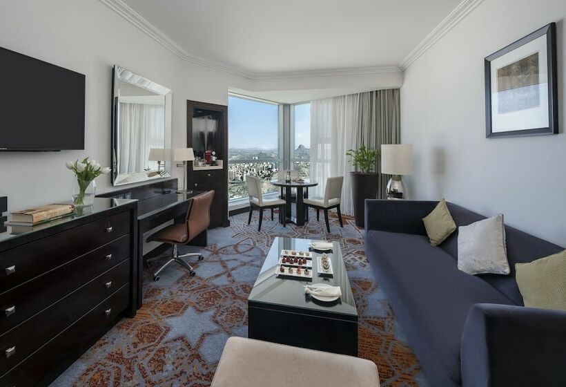 Junior Suite Vue Ville, Swissotel Makkah