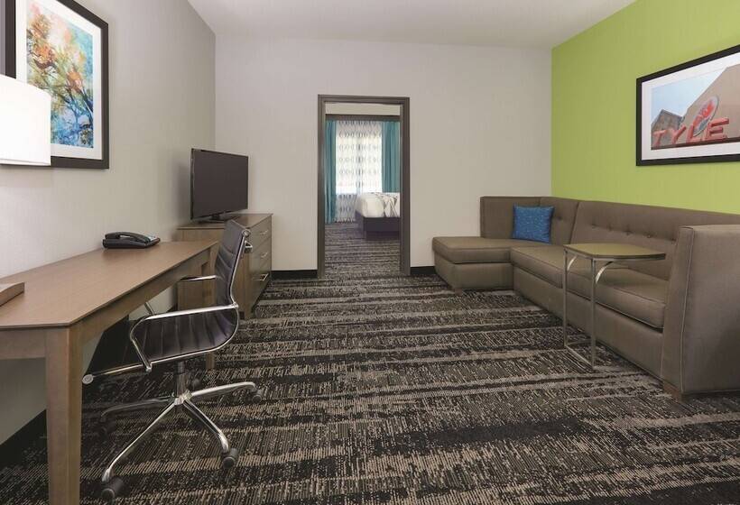 Люкс Кровать Кинг, La Quinta By Wyndham Tyler South