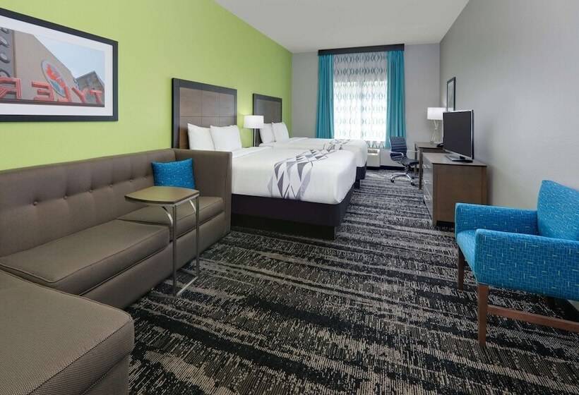 Номер Executive, La Quinta By Wyndham Tyler South