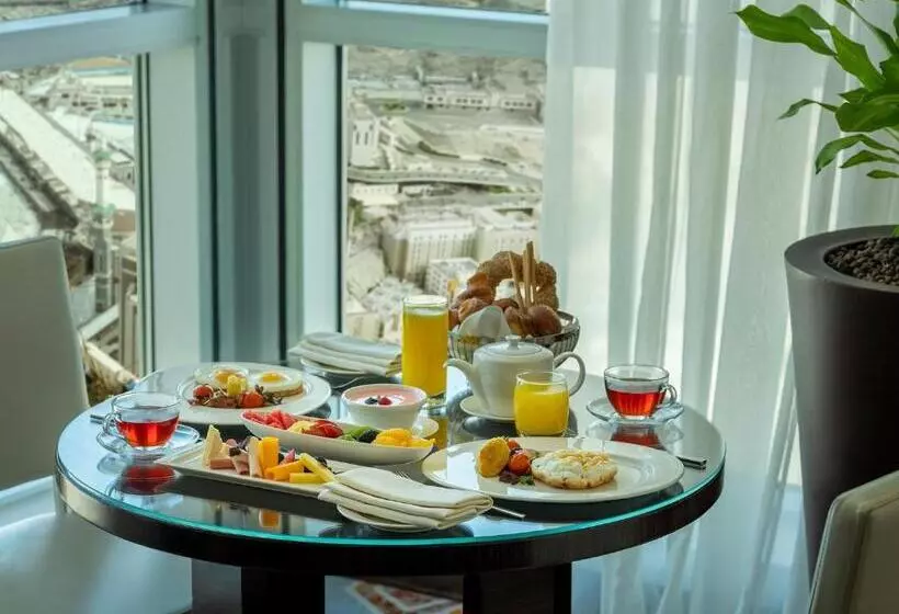 景色の見えるジュニアスイート, Swissotel Makkah
