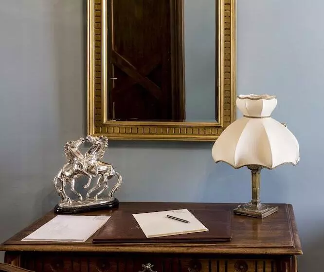 سوییت لوکس, Dodo Navona Suites