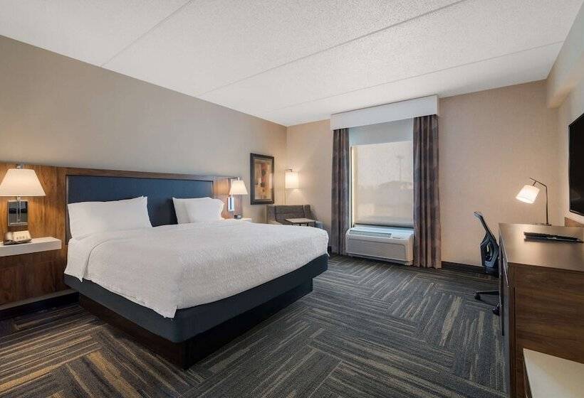 غرفة قياسية سرير كينج, Hampton Inn & Suites Plattsburgh