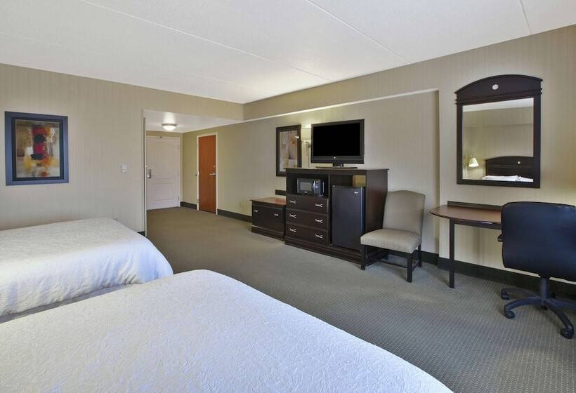 غرفة قياسية, Hampton Inn & Suites Plattsburgh
