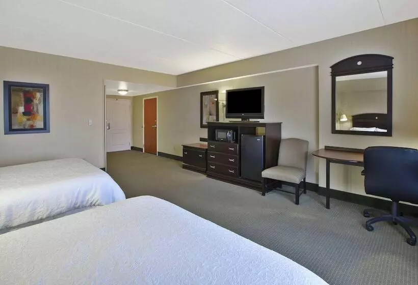 اتاق استاندارد, Hampton Inn & Suites Plattsburgh