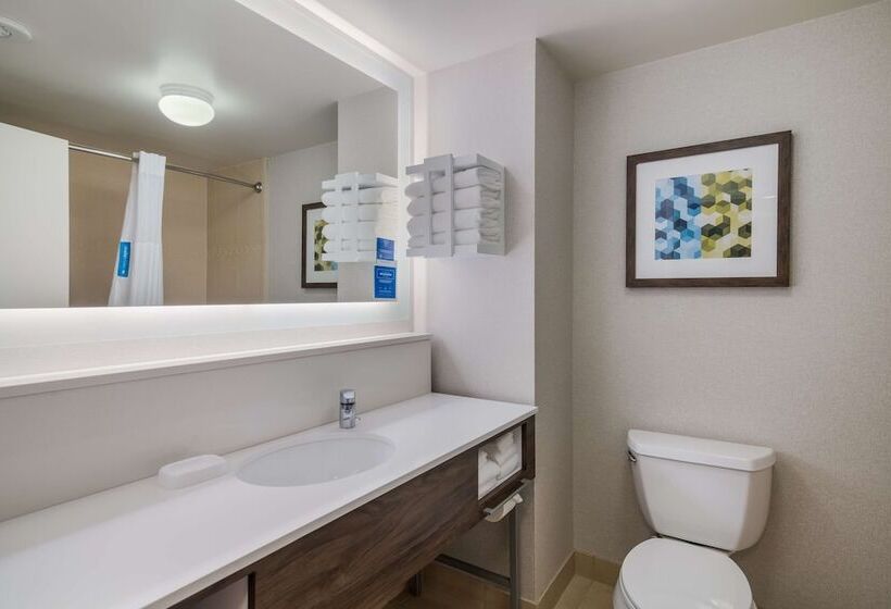 غرفة قياسية, Hampton Inn & Suites Plattsburgh