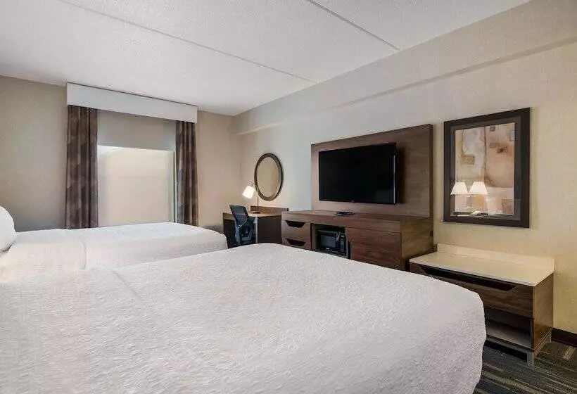 اتاق استاندارد, Hampton Inn & Suites Plattsburgh