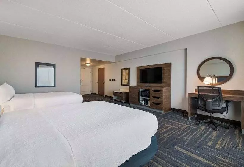 اتاق استاندارد, Hampton Inn & Suites Plattsburgh