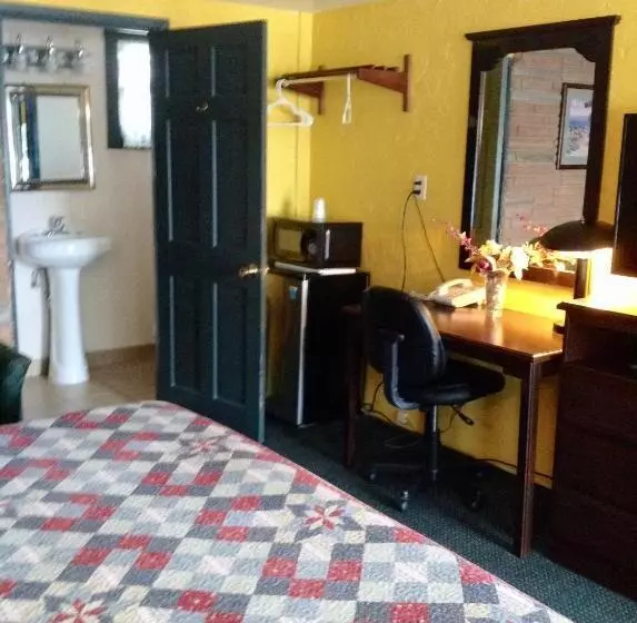 キングサイズベッドのスタンダードルーム, Holly Motel Southampton