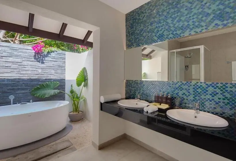 2 Bedroom Deluxe Villa