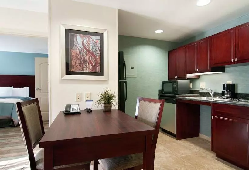 ダブルベッドのスタンダードスタジオ, Homewood Suites Slidell