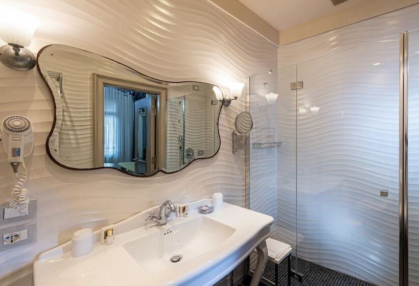 سوئیت با چشم‌انداز, Palazzetto Madonna