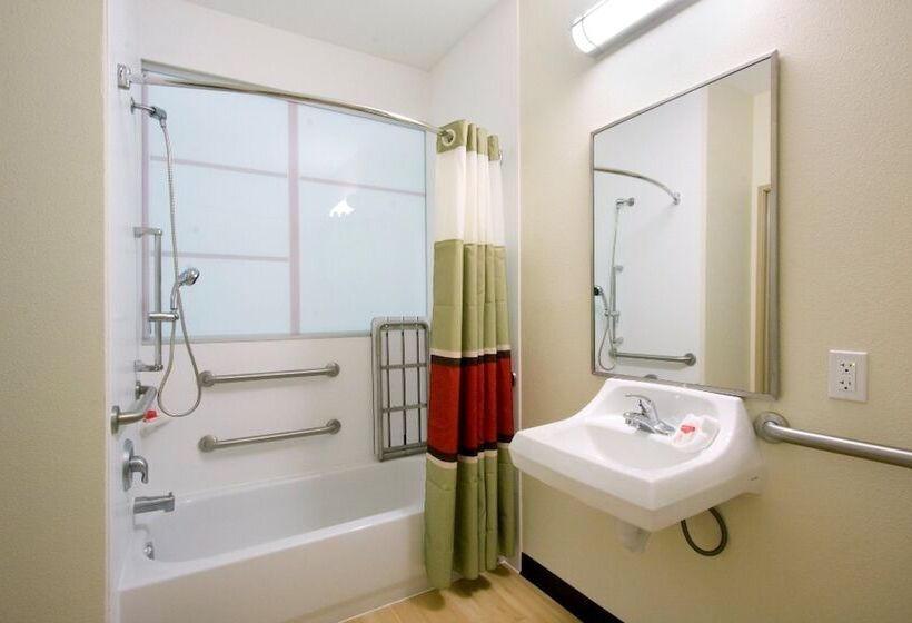 Люкс Адаптированный для Инвалидов, Red Roof Inn & Suites Beaumont