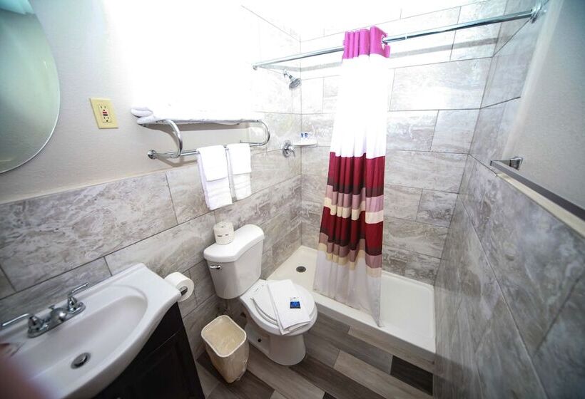 Номер Стандарт 2 Двуспальные Кровати, Relax Inn