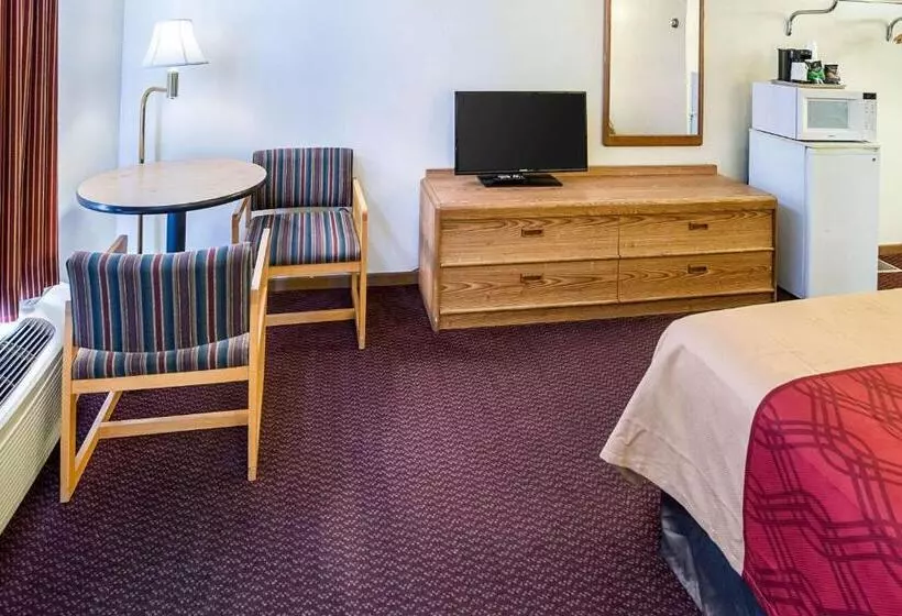 اتاق استاندارد, Rodeway Inn & Suites