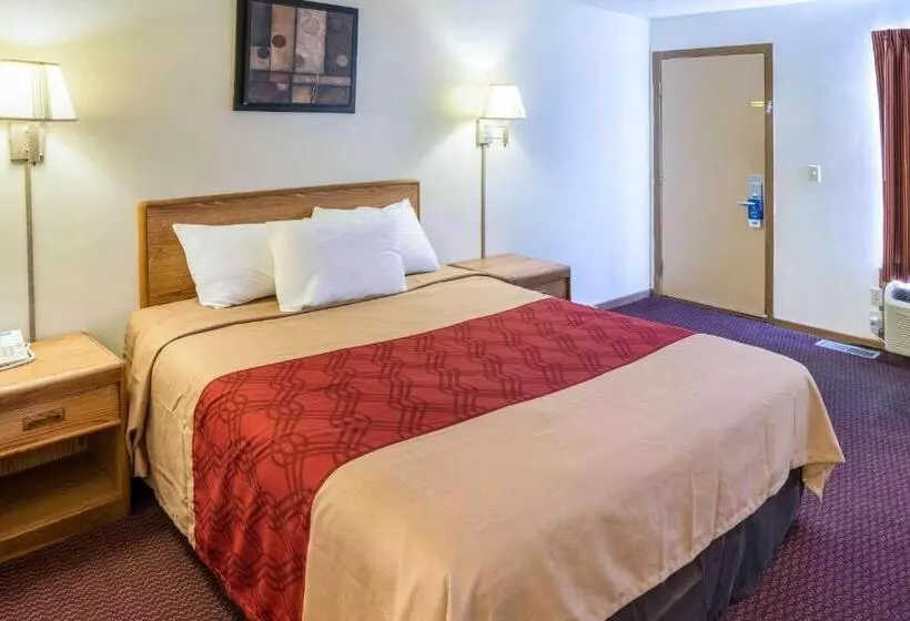 اتاق استاندارد, Rodeway Inn & Suites