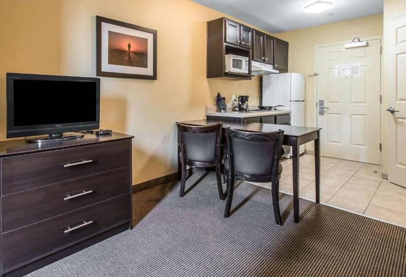 جناح, Suburban Studios Near Camp Lejeune