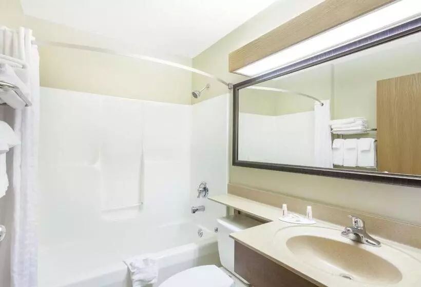 スイート, Super 8 By Wyndham Richlands/claypool Hill Area