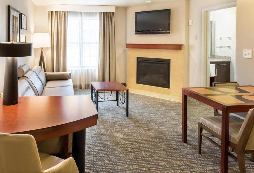带大床的套房, Residence Inn Lexington Keeneland/airport