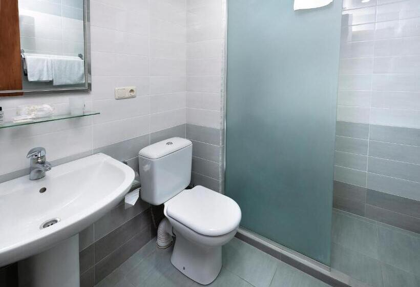 디럭스 룸, Ani Central Inn