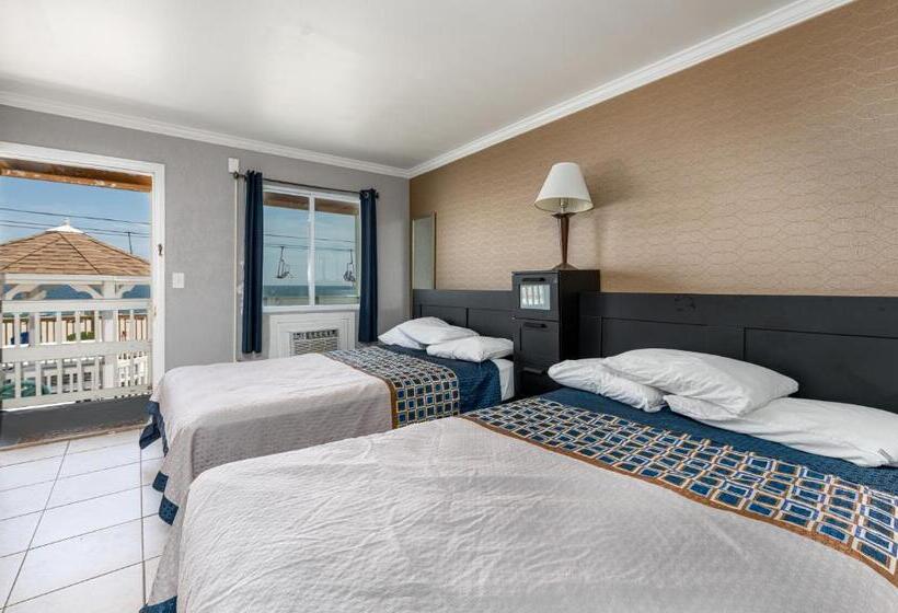 غرفة قياسية مطلّة علي البحر مزوَّدة بشُرفة, Boardwalk Hotel Charlee & Apartments Beach Hotel Oceanfront