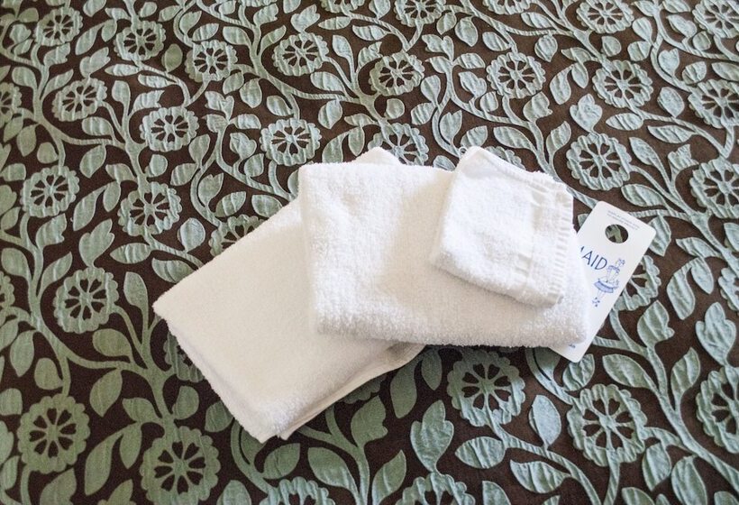 جناح, Boardwalk Hotel Charlee & Apartments Beach Hotel Oceanfront