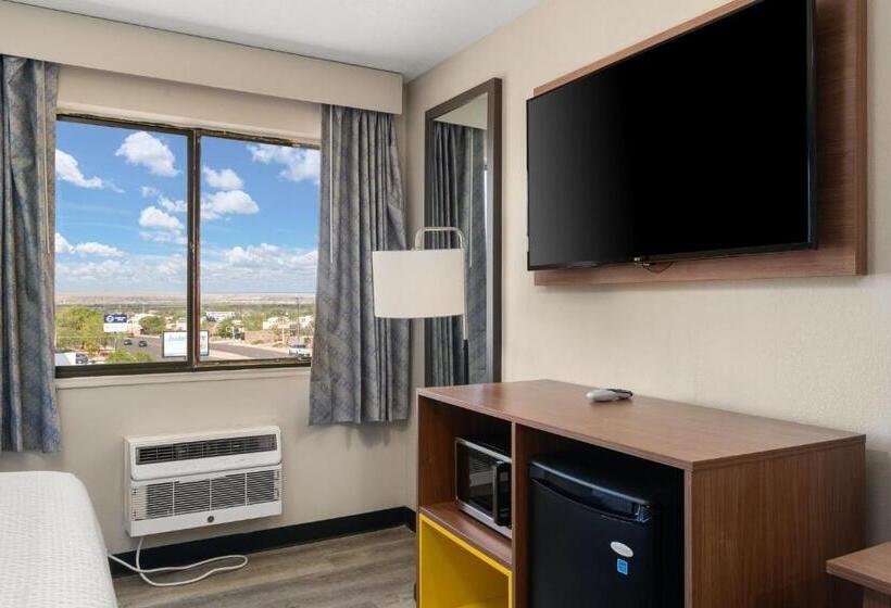 带大床的标准间, Days Inn By Wyndham Albuquerque I 25