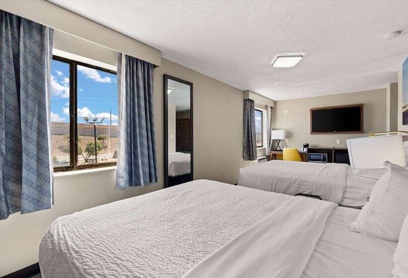 带2个双人床的标准工作室, Days Inn By Wyndham Albuquerque I 25