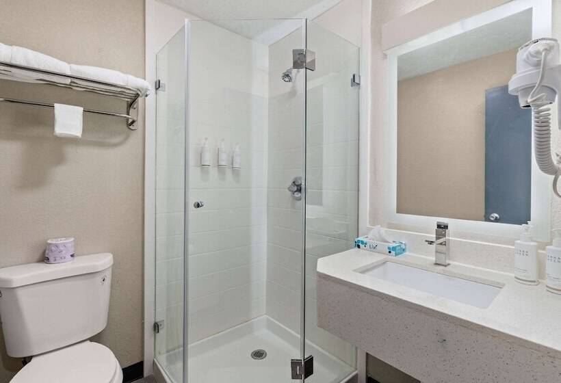 带2个双人床的标准工作室, Days Inn By Wyndham Albuquerque I 25