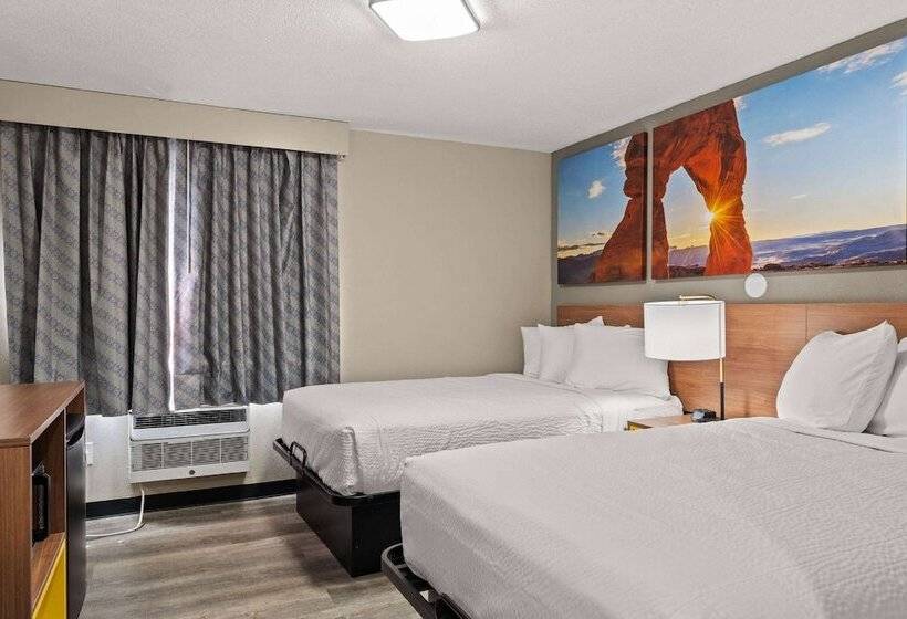 带2个双人床的标准工作室, Days Inn By Wyndham Albuquerque I 25