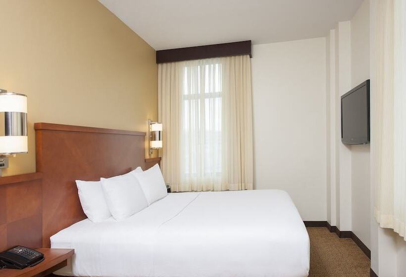 Люкс Адаптированный для Инвалидов, Hyatt Place Des Moines/downtown