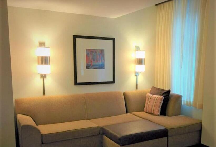 Номер Стандарт Верхний Этаж, Hyatt Place Des Moines/downtown