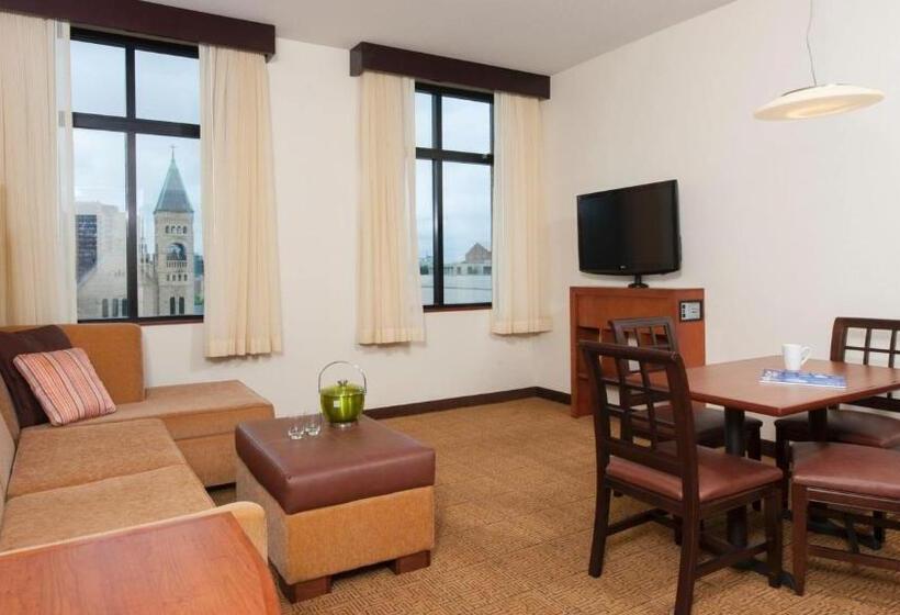Люкс Кровать Кинг, Hyatt Place Des Moines/downtown