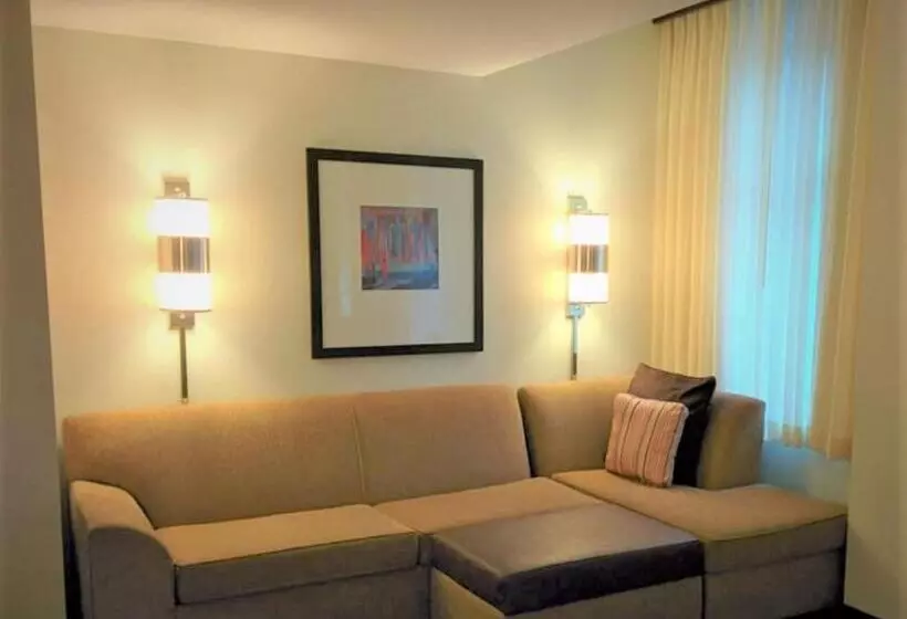 Standard-invahuone Queen-vuode, Hyatt Place Des Moines/downtown
