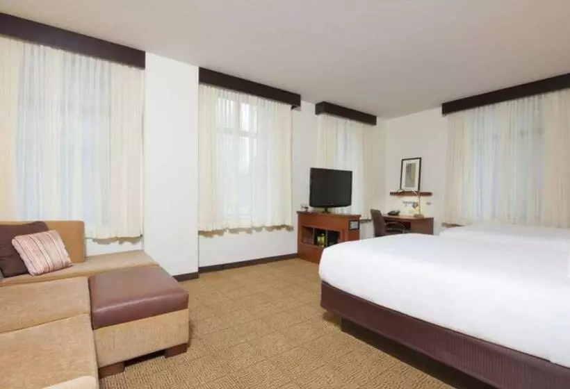 Standard-invahuone Queen-vuode, Hyatt Place Des Moines/downtown