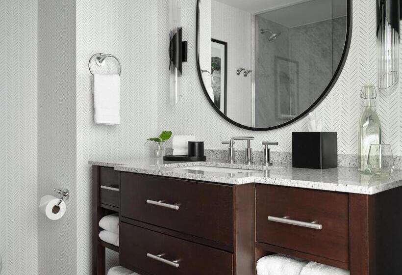 غرفة ديلوكس سرير كينج, Six South St.