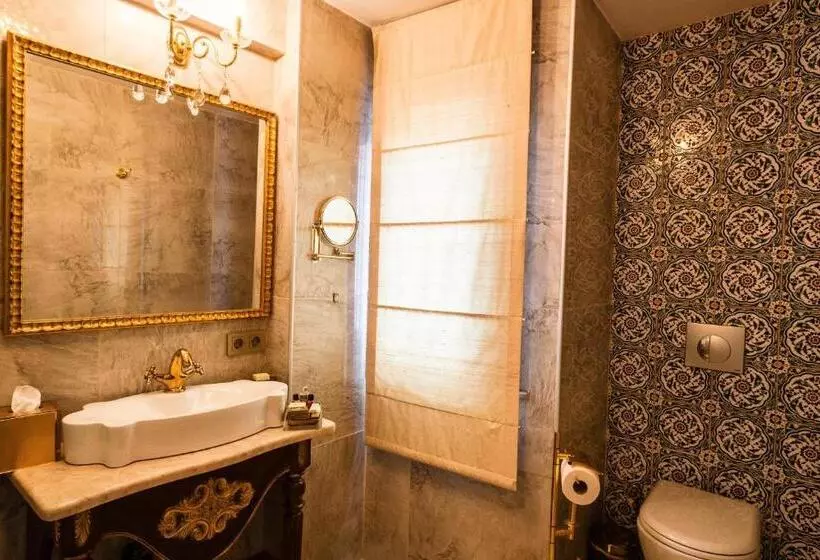 اتاق خانوادگی, İstanbul Bosphorus Hotel Symbola