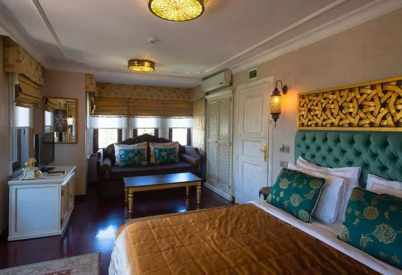 سوییت با چشم‌انداز دریا, İstanbul Bosphorus Hotel Symbola