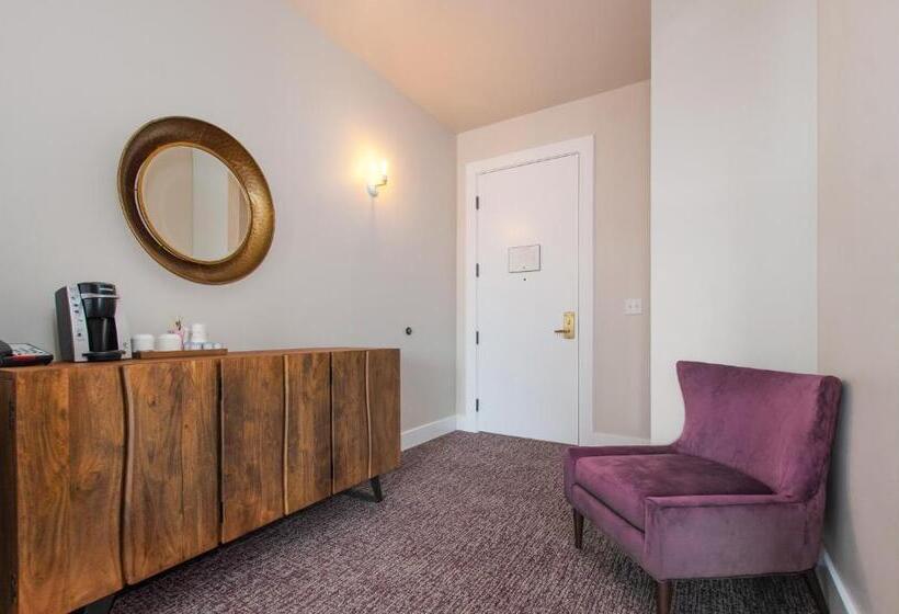 Büyük Çift Kişilik Yataklı Delüks Oda, The Dundee   A Trace