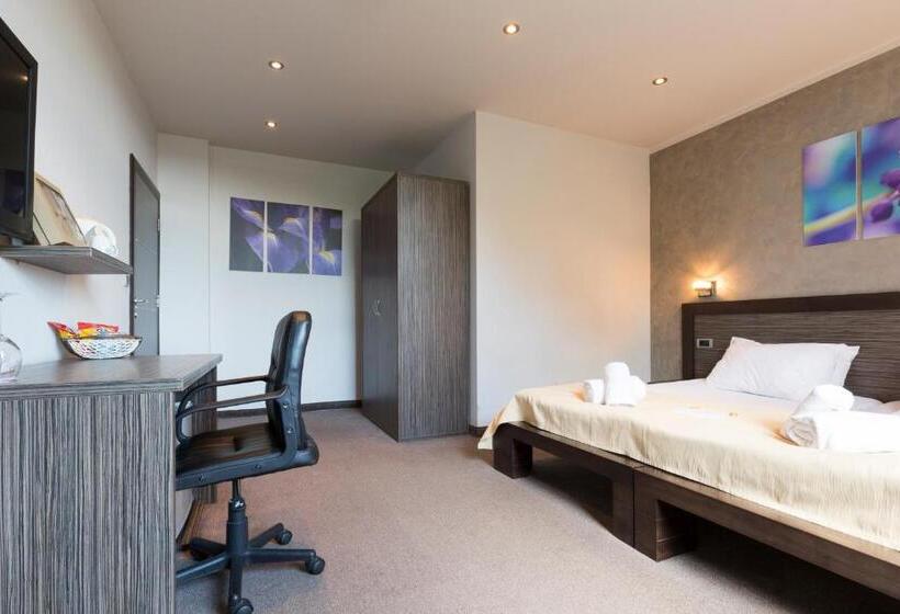 سوئیت با وان آب گرم, Villa Mystique