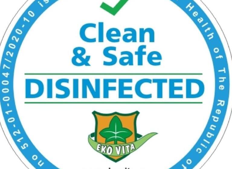 اتاق اکونومی, Villa Mystique