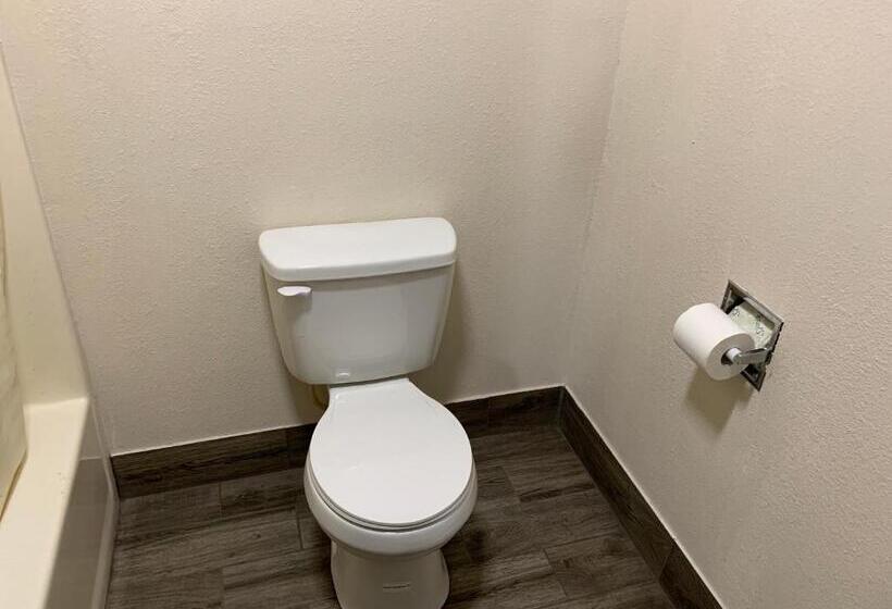 Стандартный Номер Кровать Кинг, Budget Inn Elkmont