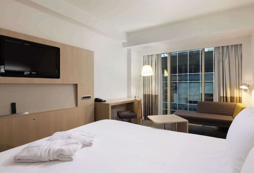 Номер Superior, Novotel Moscow City