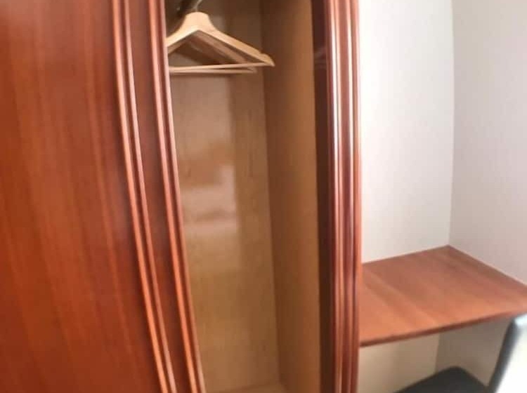 اتاق استاندارد سه نفره, Pensión La Salve