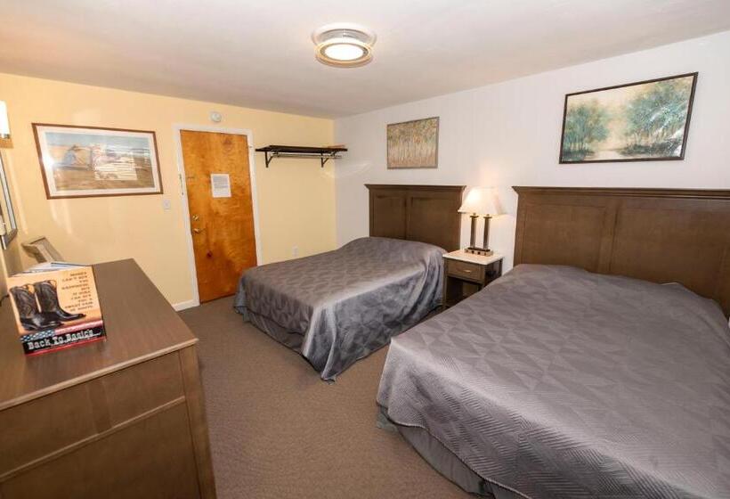 Номер Стандарт 2 Двуспальные Кровати, Simmons Motel And Suites