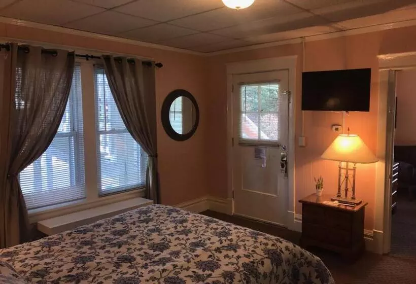 ２ベッドルームアパートメント, Simmons Motel And Suites