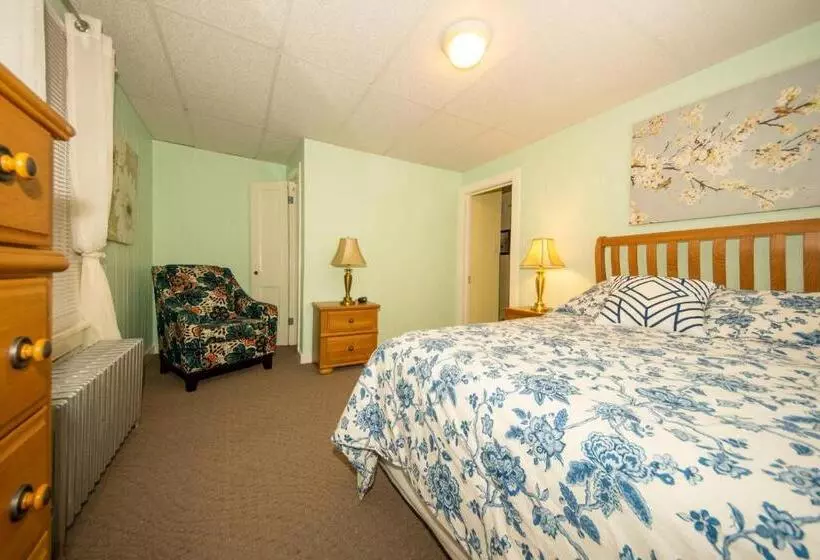 １ベッドルームのデラックスアパートメント, Simmons Motel And Suites