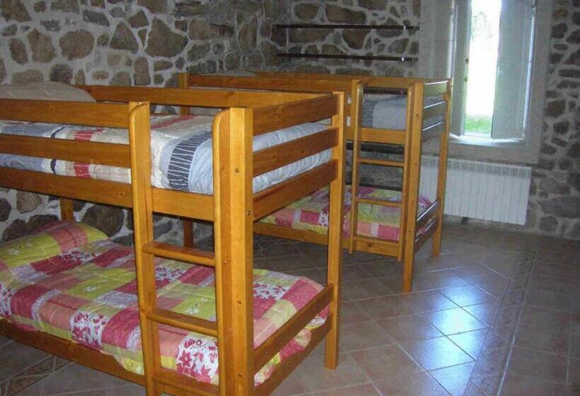 Дом 3 Спальни, Pensión   Albergue De Logrosa