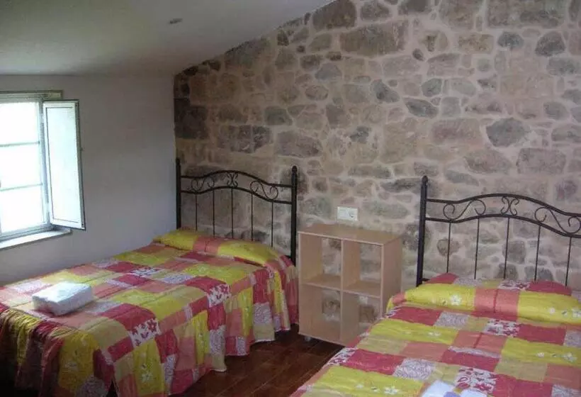 3ベッドルームハウス, Pensión Albergue De Logrosa