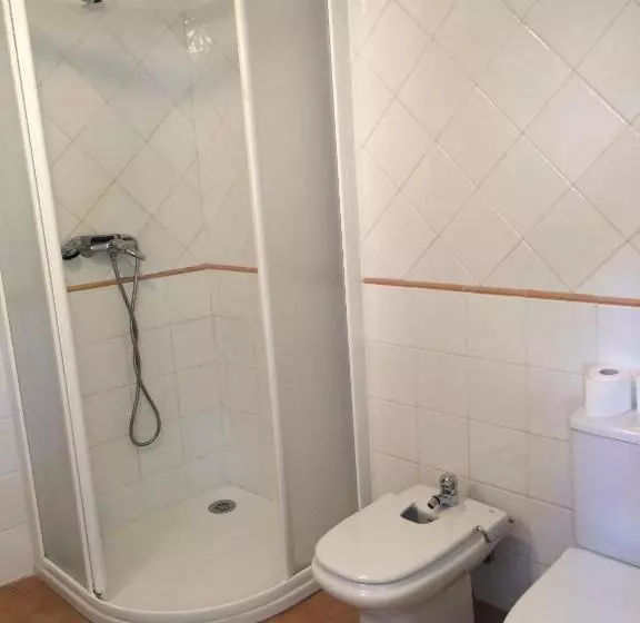 3ベッドルームハウス, Pensión Albergue De Logrosa