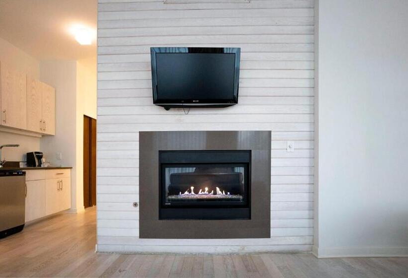 חדר דחוקס עם מיטת קינג, Bungalow